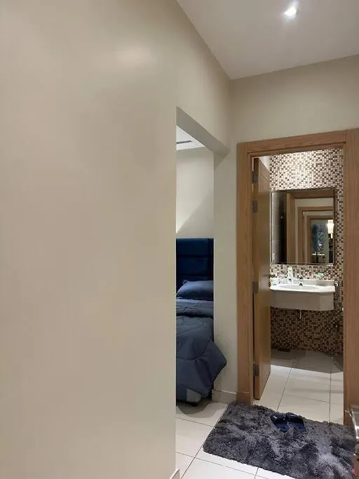 Sea View Apartment Джедда